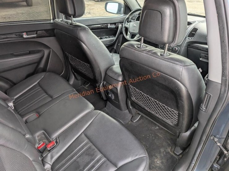 2014-kia-sorento-image-33