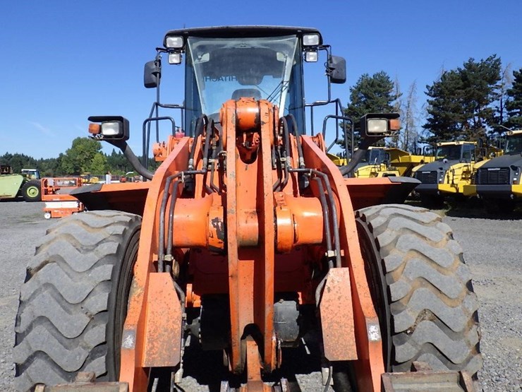 2017-hitachi-zw250-image-16
