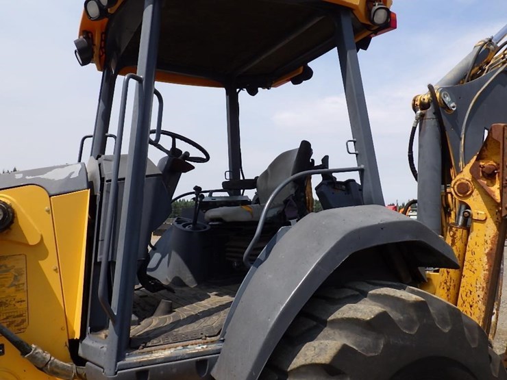 2006-deere-710g-image-29