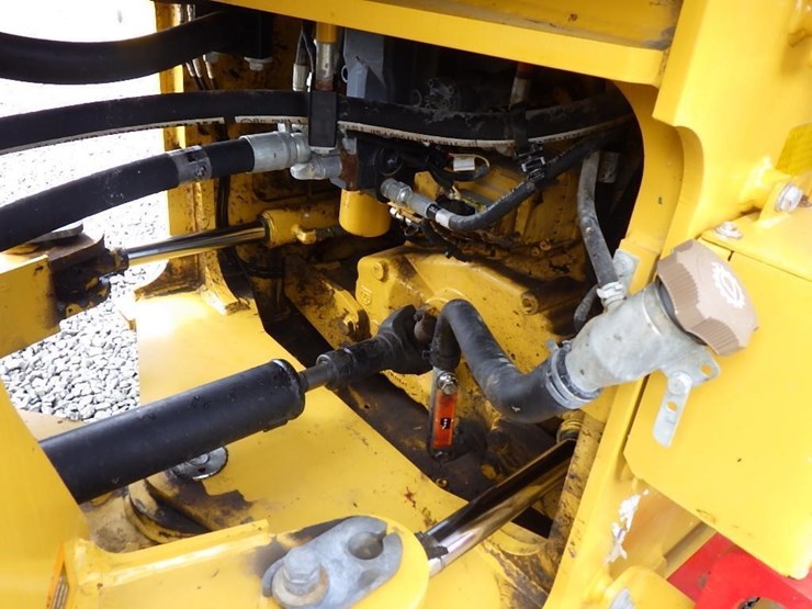 2023-deere-544p-image-17