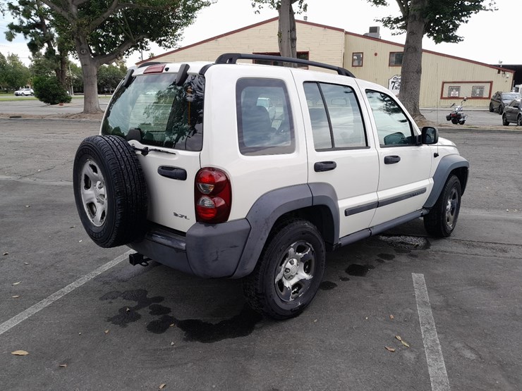 2006-jeep-liberty-image-3
