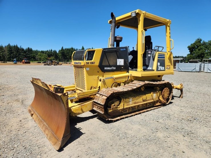 2006-komatsu-d31ex-21-image-1