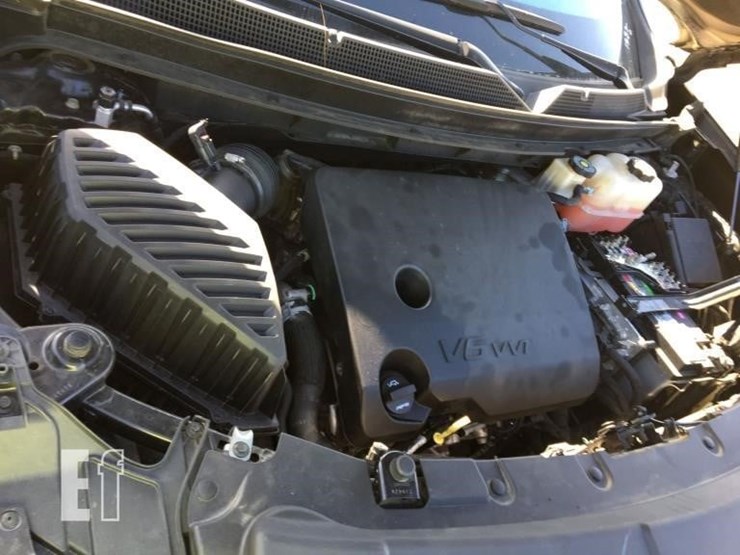 2021-chevrolet-traverse-ls-image-11