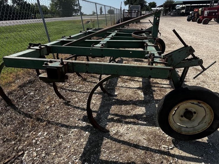 john-deere-10-image-2