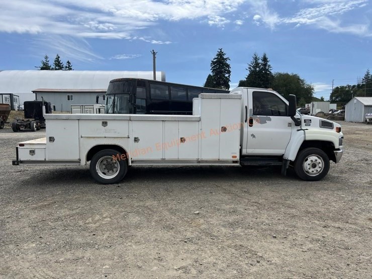 2004-gmc-topkick-c4500-image-6