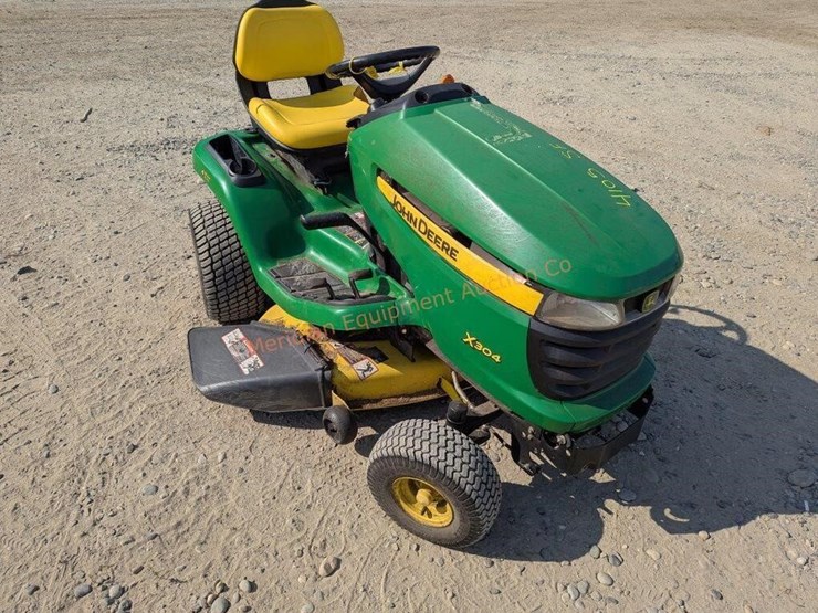 john-deere-x304-image-5