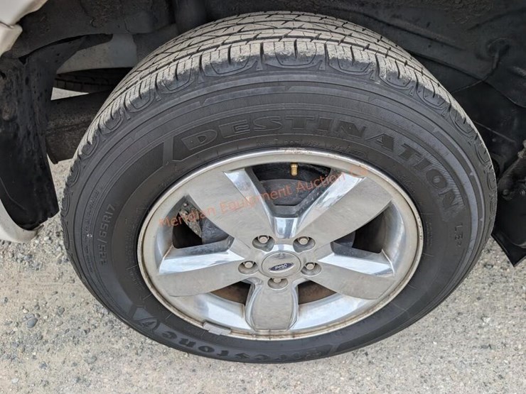 2010-ford-escape-image-34