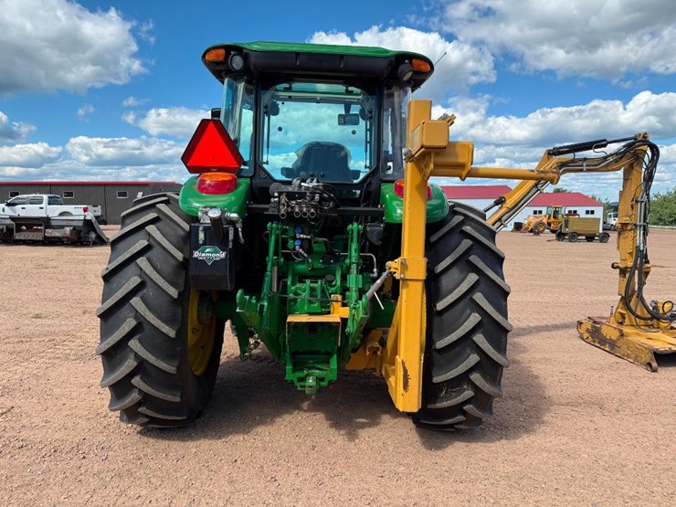 2017-john-deere-6120e-image-4