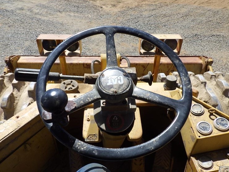 1986-caterpillar-825c-image-37