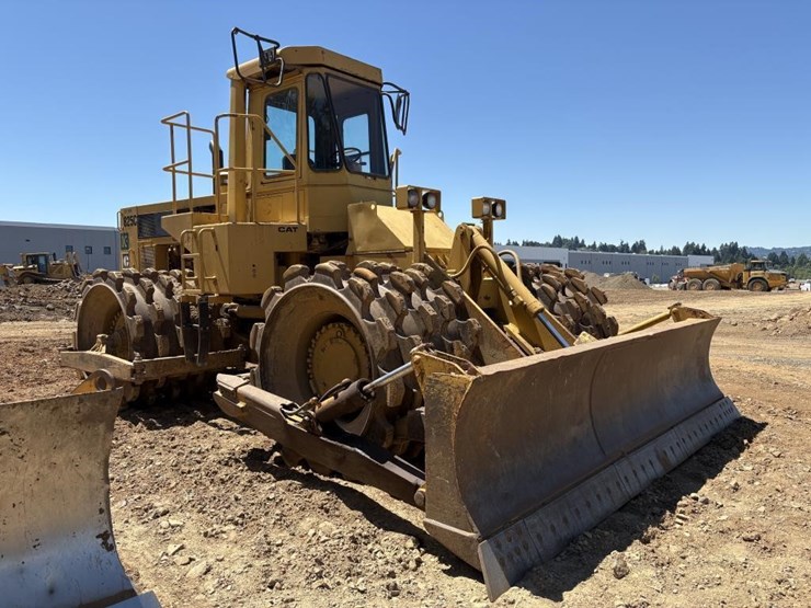 1986-caterpillar-825c-image-7