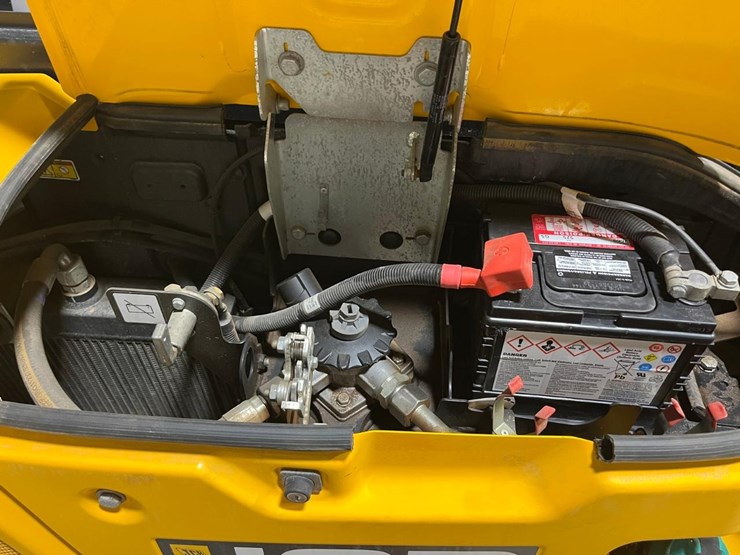 jcb-35z-1-image-20