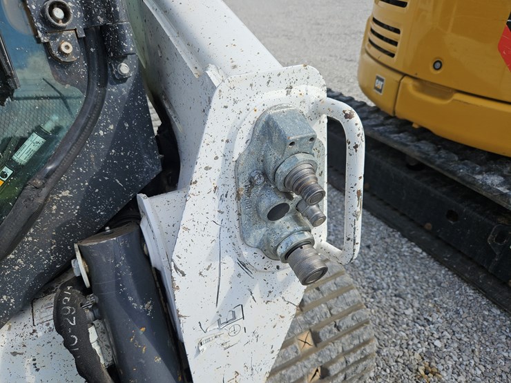 2020-bobcat-t590-image-6