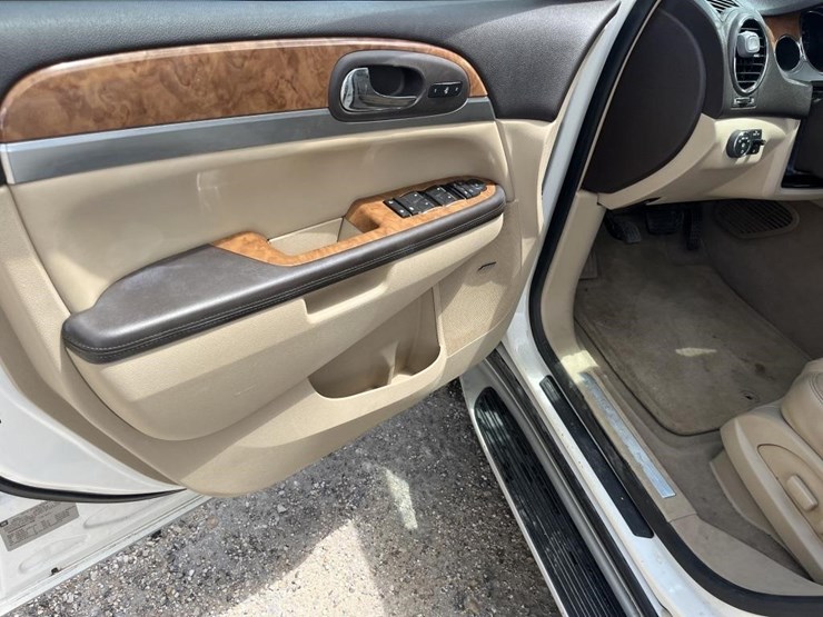 2009-buick-enclave-image-6