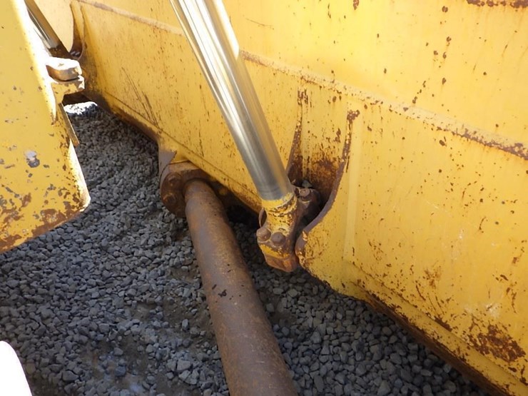 2007-komatsu-d155ax-6-image-21