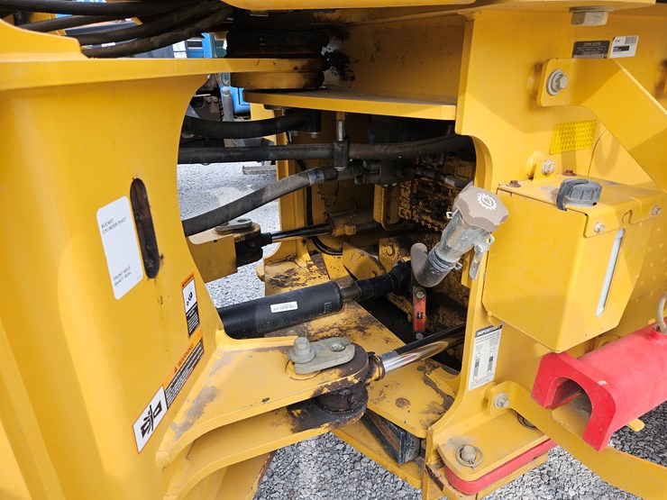 2021-deere-524p-image-7