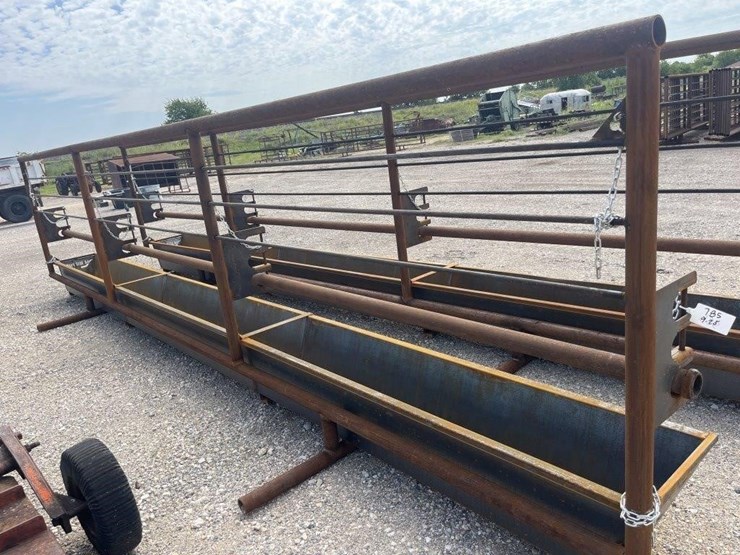 l2---(1)-24'-freestanding-panel-w/-feed-bunk-image-1