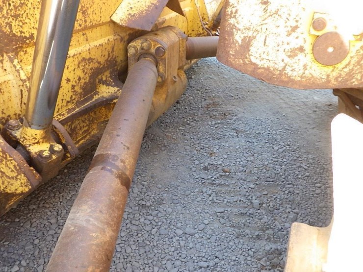 2004-komatsu-d275ax-5-image-16