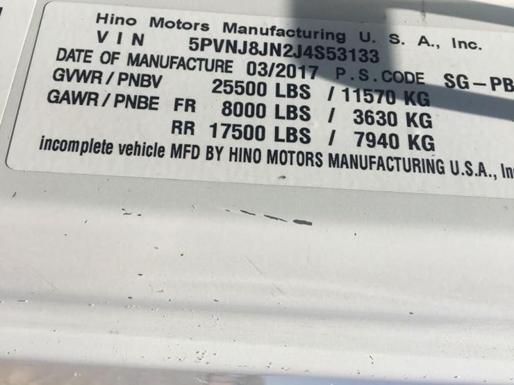 2018-hino-268a-image-14