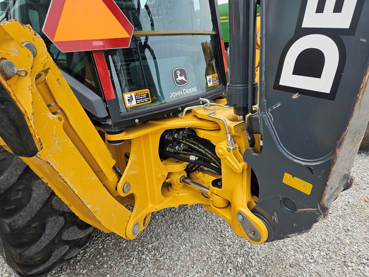 2018-deere-310l-image-17