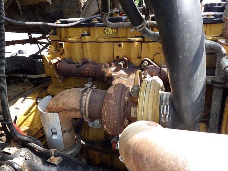 2005-sterling-lt8500-image-33