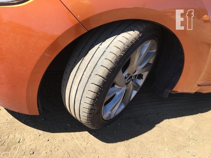 2016-hyundai-veloster-image-12