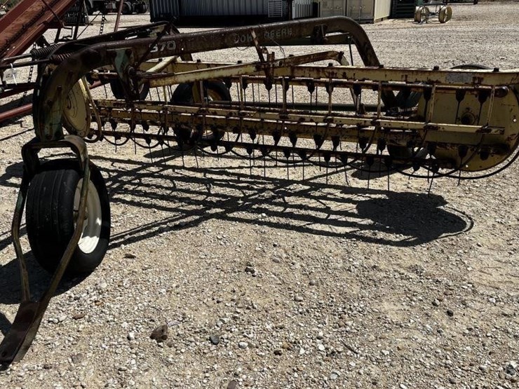 john-deere-670-image-1