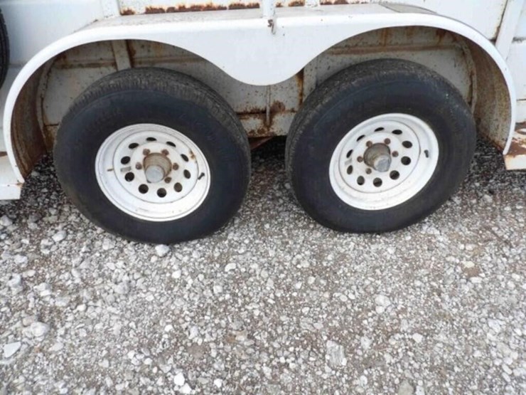 w-w-16'-livestock-trailer-image-17