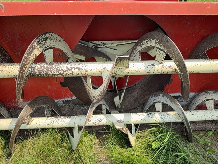 farm-king-8’-double-auger-snowblower,-540-pto,-hyd-spout,-3-pt-image-3