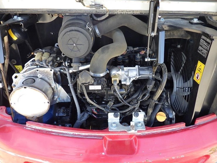 2021-takeuchi-tb240-image-21