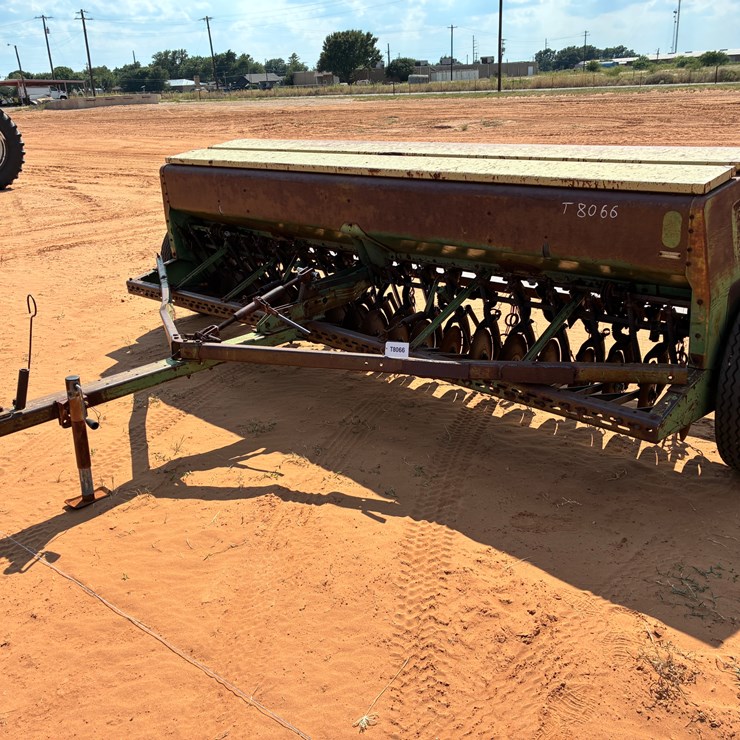 JOHN DEERE 8300