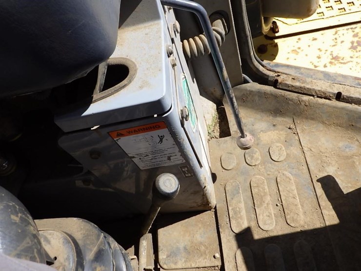 2004-komatsu-d275ax-5-image-54