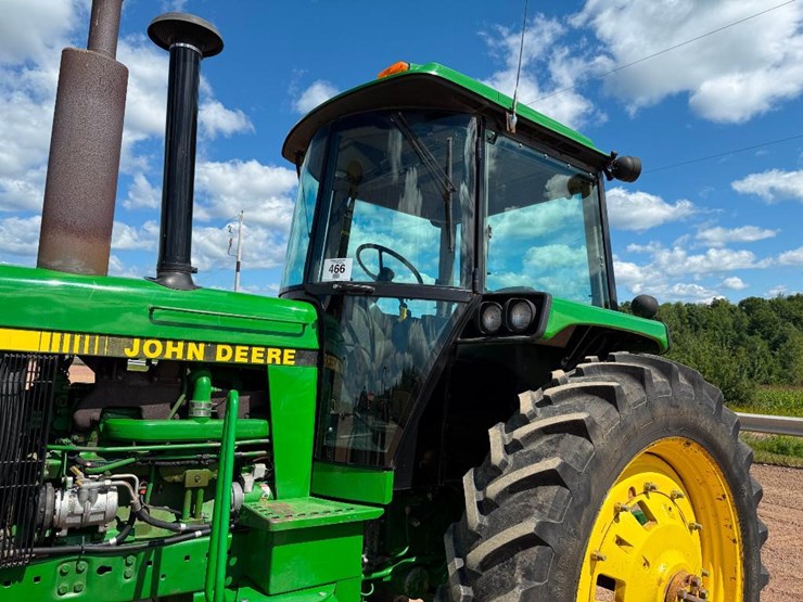 1990-john-deere-4055-image-16