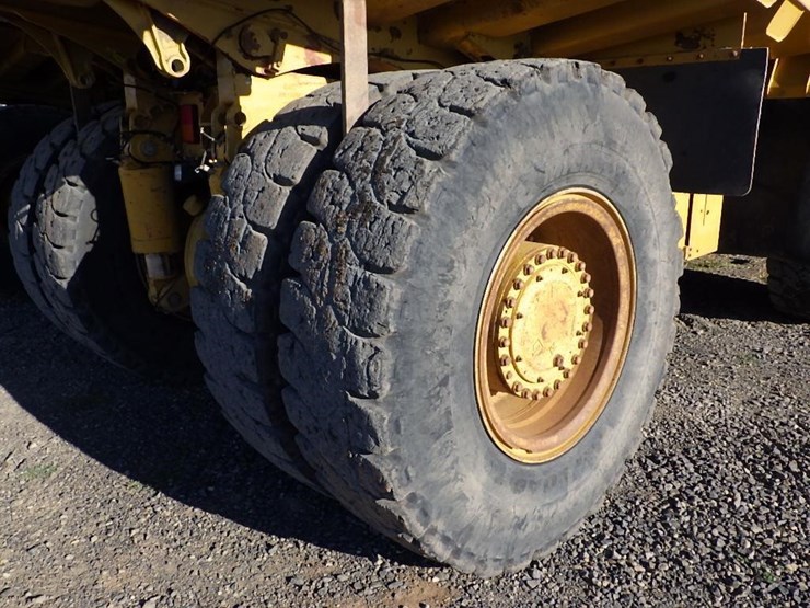 2011-caterpillar-770-image-58