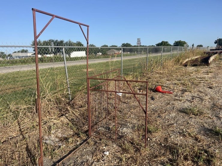 l1---livestock-entry-gate-image-1
