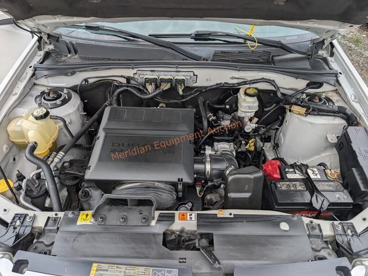 2010-ford-escape-image-30