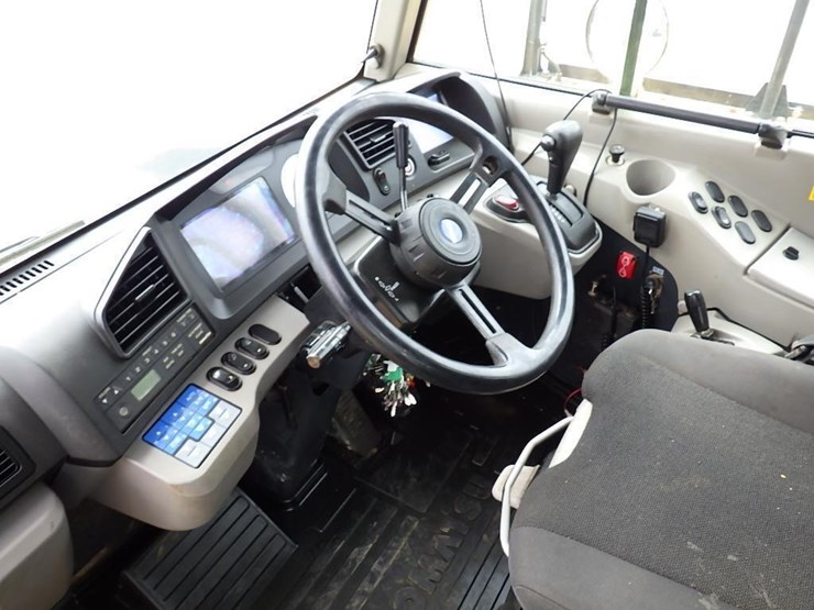 2016-komatsu-hm400-5-image-31