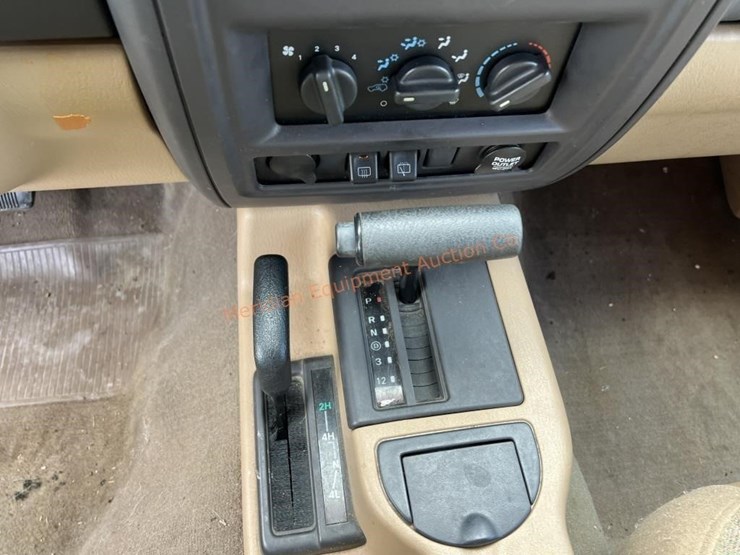 1999-jeep-cherokee-image-28