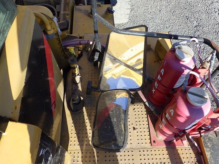 2011-caterpillar-770-image-49