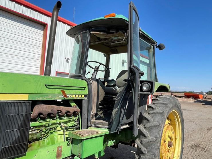 john-deere-3055-image-27