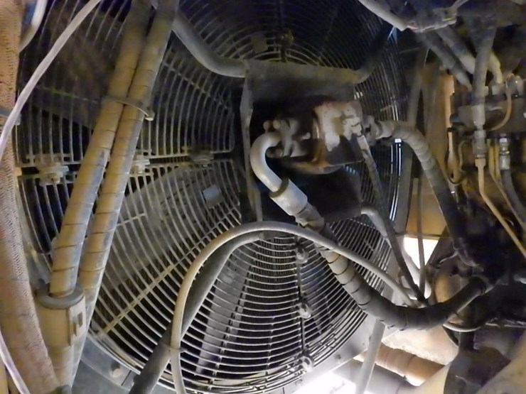 2011-caterpillar-770-image-25