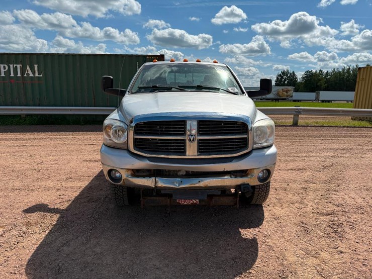 2007-dodge-ram-3500-image-2