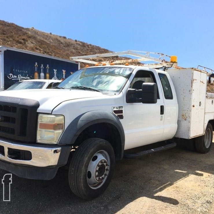 2008 FORD F550 XL