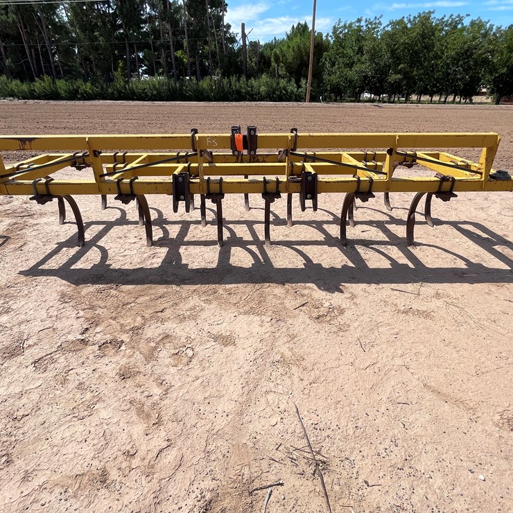 #9033 • Hamby 3-PT Field Cultivator