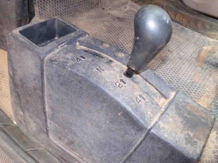 2011-chevy-4-door-dually-weld-bed-image-23