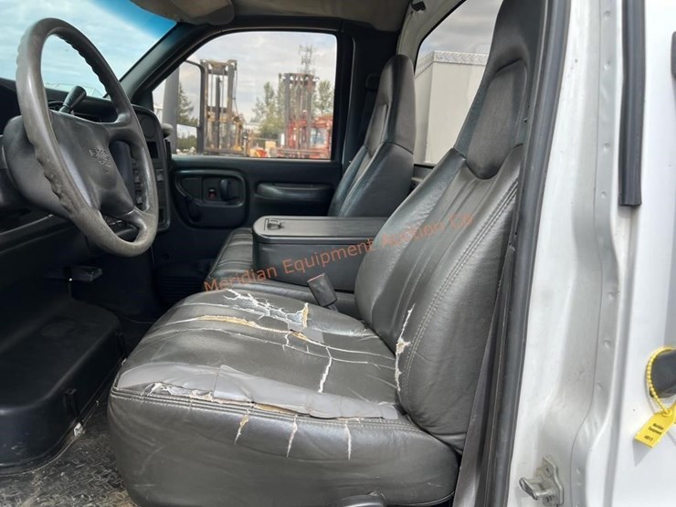 2004-gmc-topkick-c4500-image-22