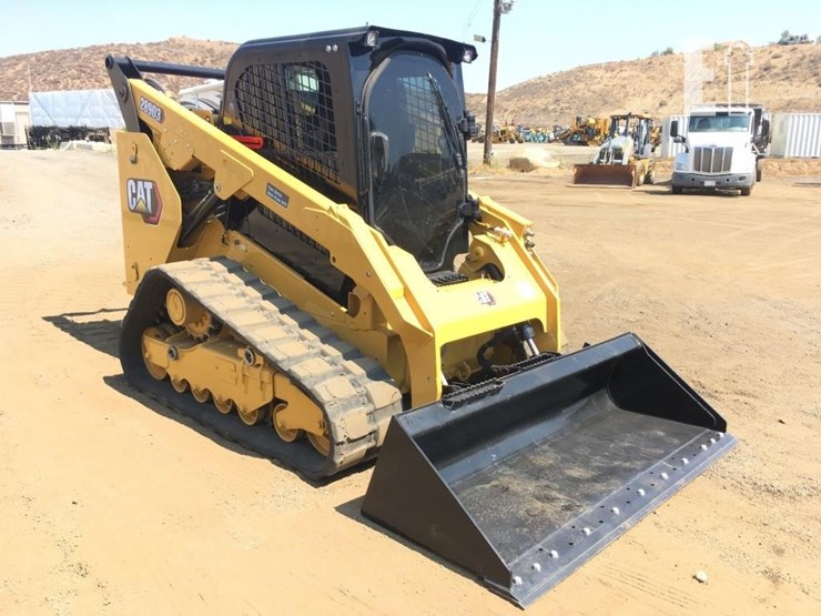 2020-caterpillar-289d3-image-2