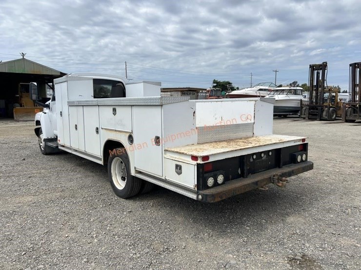 2004-gmc-topkick-c4500-image-3