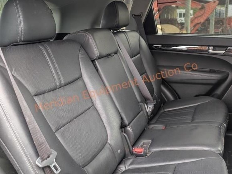 2014-kia-sorento-image-32