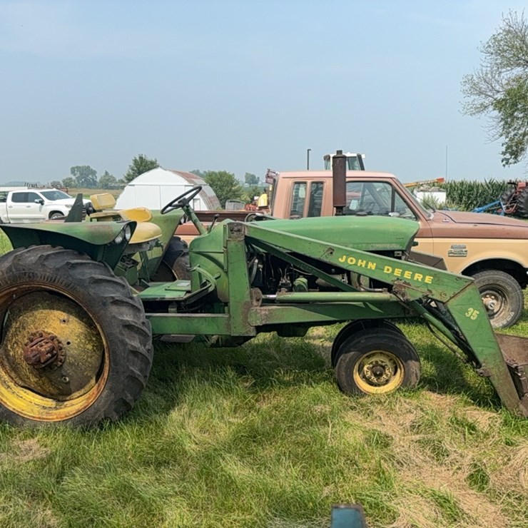 JOHN DEERE 2010