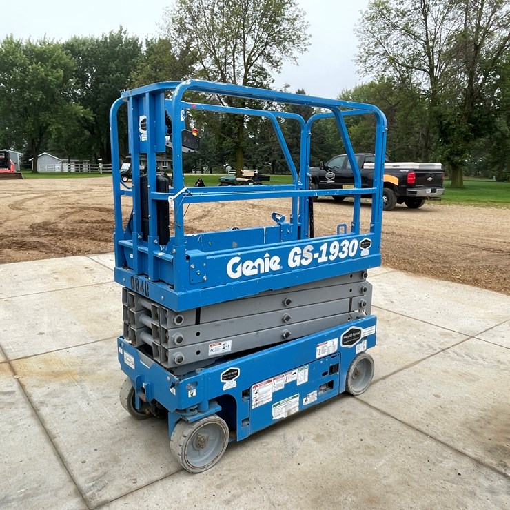 2016 GENIE GS1930
